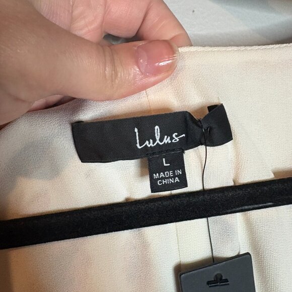 NWT Lulus Lindsie Ivory Multi Floral Print Pleated Wrap Maxi Dress - Picture 4 of 6